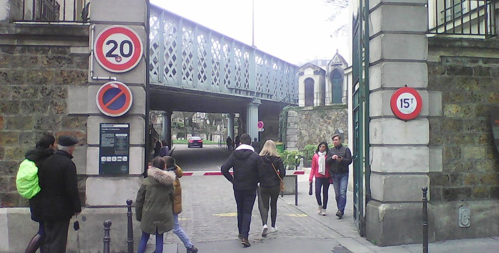 Cimetière de Montmartre, lieu et célébrités du monde de l'art