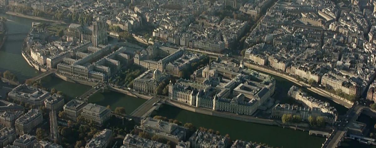 Ile-de-la-Cité, cradle of Paris, 1000 years history on 22 ha