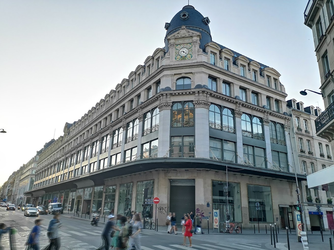 Boutique Félix-Potin, témoin de la prospérité et du style du début du XXe siècle