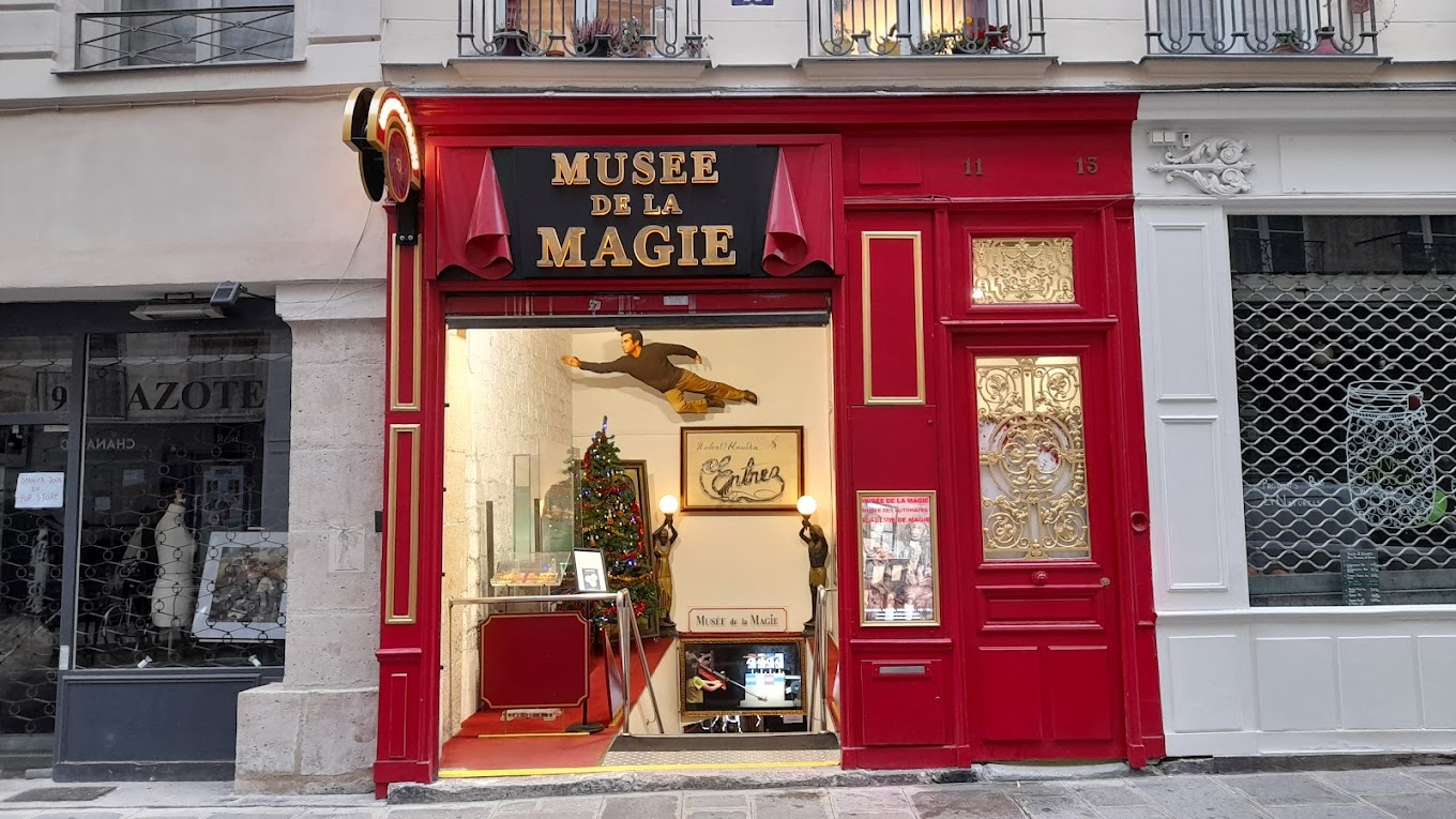 Musée de la Magie et des Automates, instruments et spectacles de prestidigitation