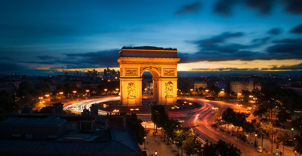 Place Charles-de-Gaulle et son étoile formée par 12 avenues convergentes