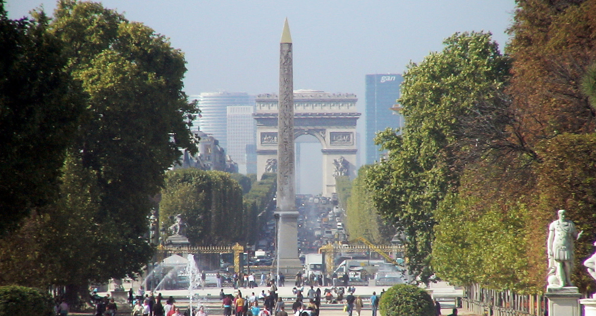 Les Champs-Élysées à Paris, prestige, shopping, à ne pas manquer