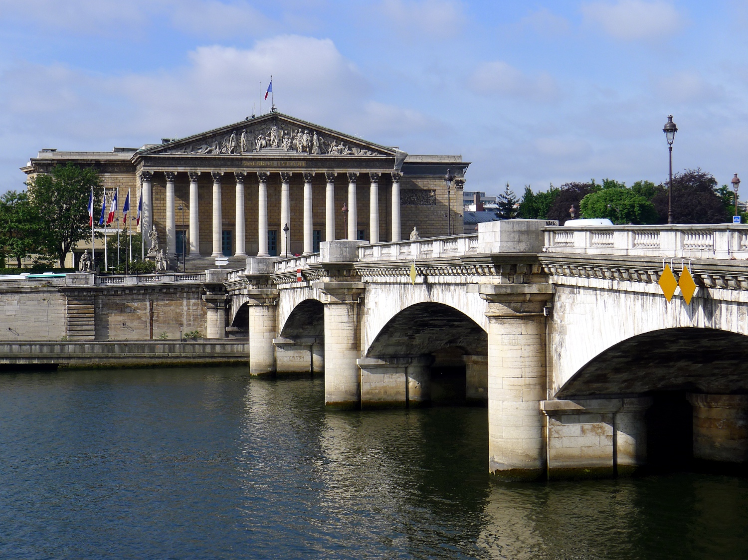 Pont de la Concorde, un pont chargé d'histoire