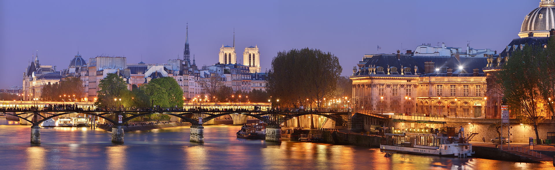 Pont des Arts et les cadenas d'amour dangereux