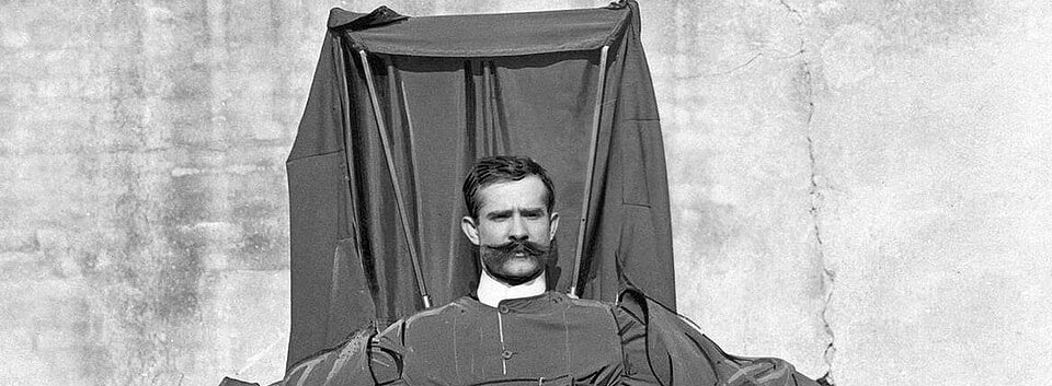 Premier à sauter de la Tour Eiffel -franz-reichel