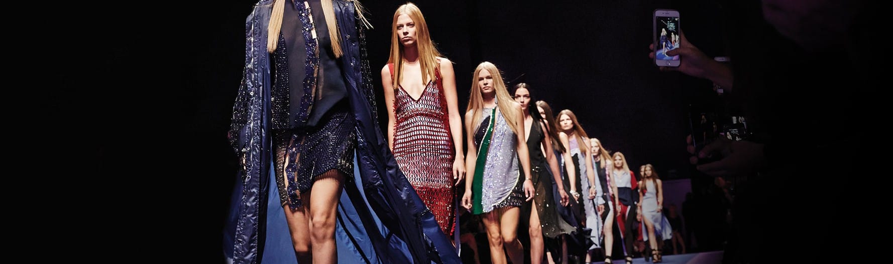 solde-paris-2026-defile-de-mode