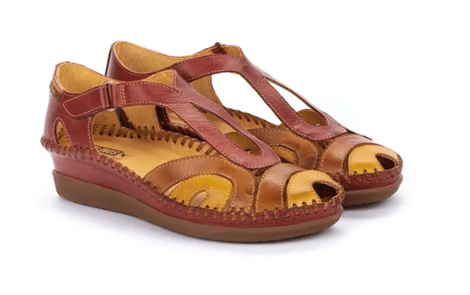 Pair-of-shoes-confortable-for-walking-in-the-streets-of-paris-is-what-to-know-before-visiting-Paris