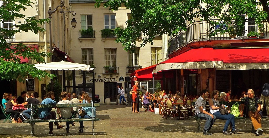 Visiter Paris à pied-pour-tout-voir-et-connaitre