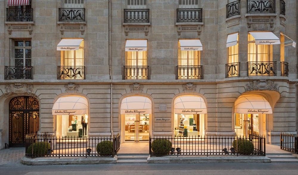 Paris jewelers specializing in precious stones-avenue-montaigne-les-plus-grands-noms-du-luxe