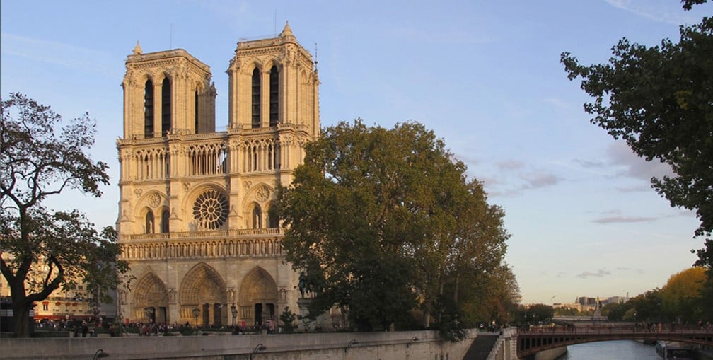 La France en raccourci-notre-dame-de-paris