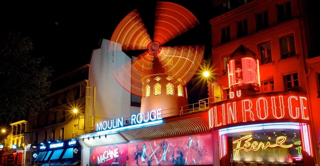 Moulin-rouge-balade-jusque-a-place-du-tertre