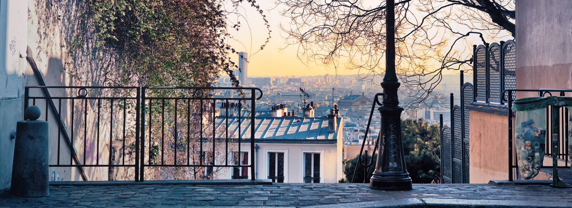 Montmartre-descente-ouest-vers-pigalle-vue-soleil-couchant