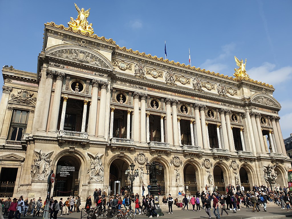 main-staircase-opera-garnier