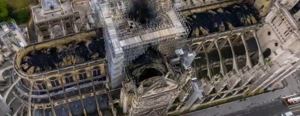notre-dame-vue-aerienne-apres-incendie