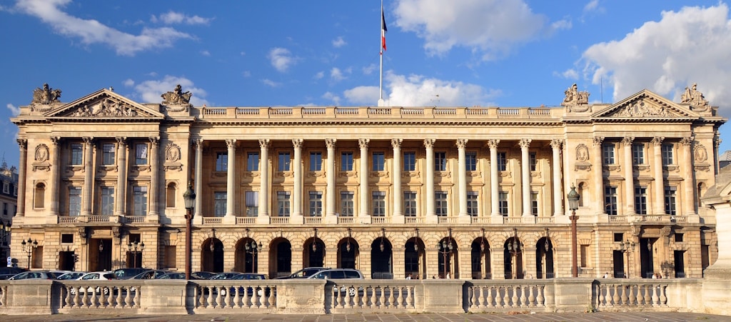Vol du trésor royal-couronne-france-hotel-garde-meubles