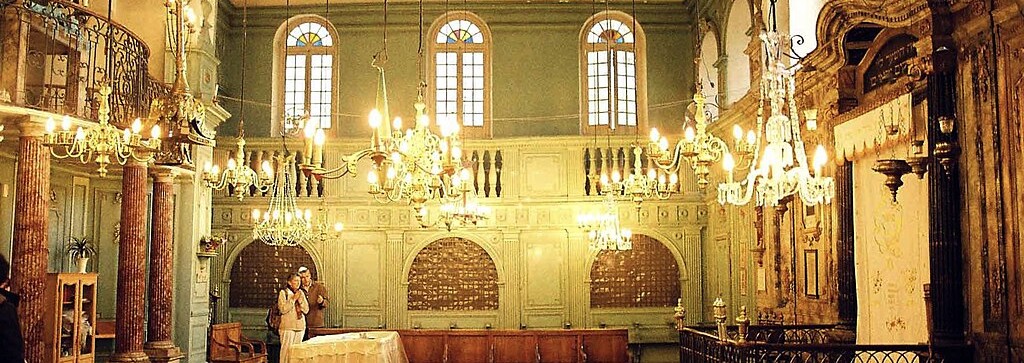 oldest-synagogue-of-france-at-town-of-carpentras