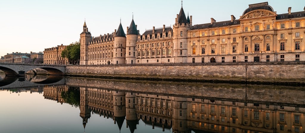 conciergerie-the-best-paris-souvenir-hd-photo
