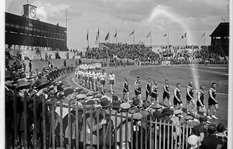 JO-1924-opening-ceremony-of-the-1924-olympic-games