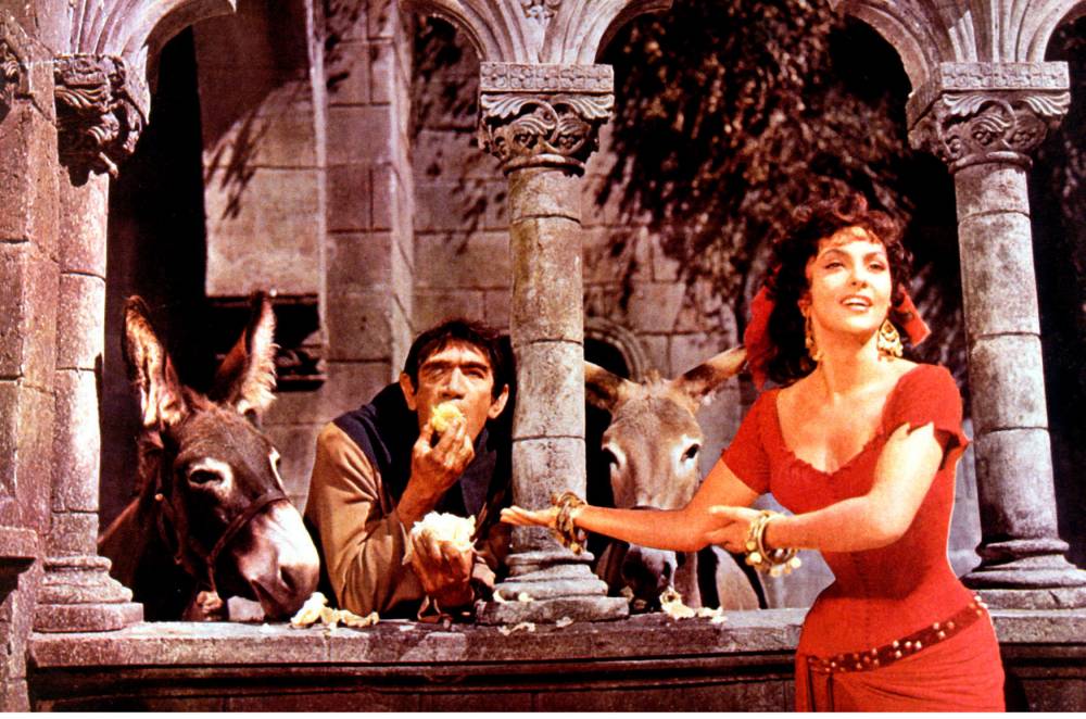 notre-dame-esmeralda-quasimodo