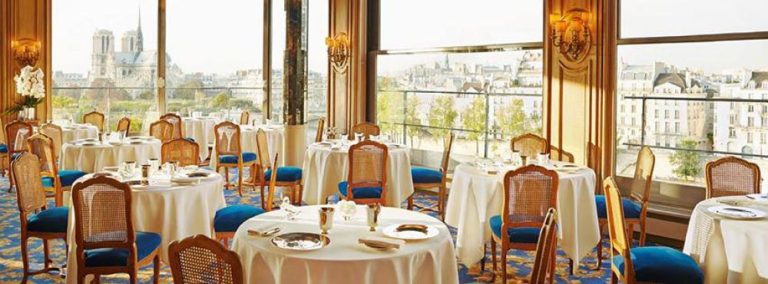 Étiquette à table-Repas-francais-la-tour-d-argent-paris-opt-768x284.jpg