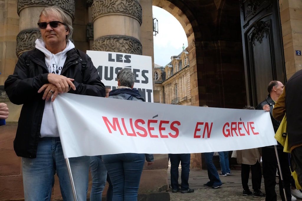 strikes in France-employees-museum