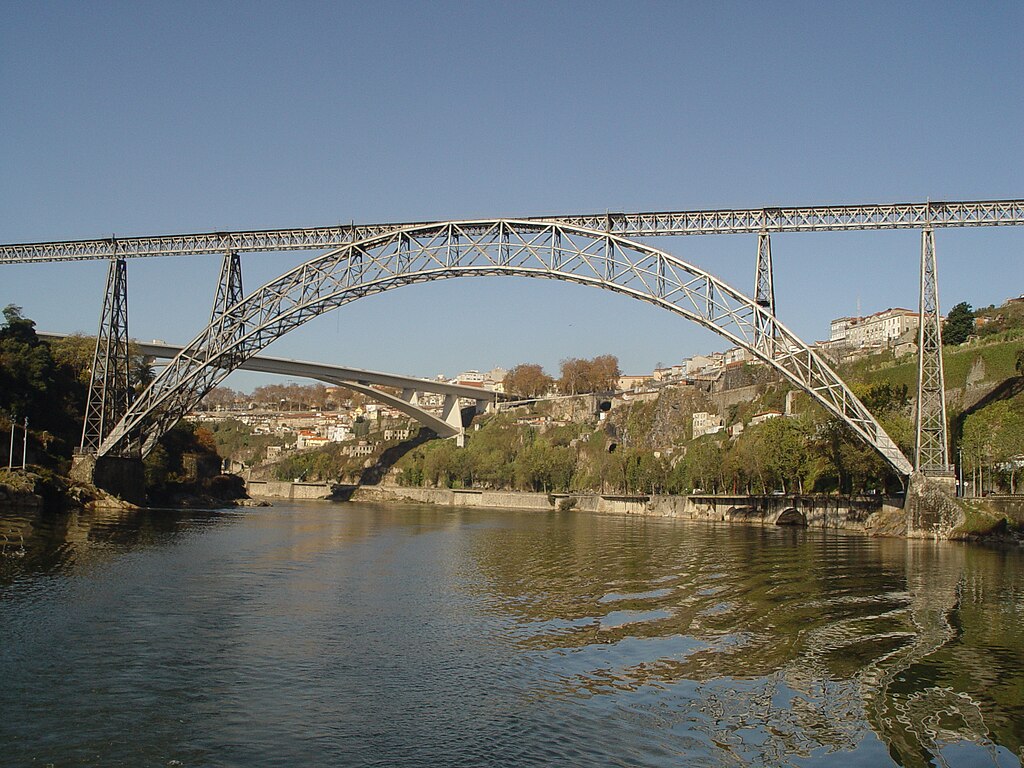 Bridge-over-douro-river-in-portugal-built-by-eiffel