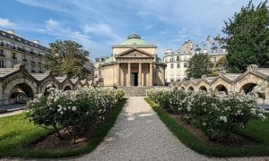 Mort de Louis XVI-Chapelle-expiatoire-Louis-XVI-Marie-Antoinette-opt-300x180.jpg