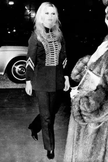 de-gaulle-and-brigitte-bardot-elysee-1967