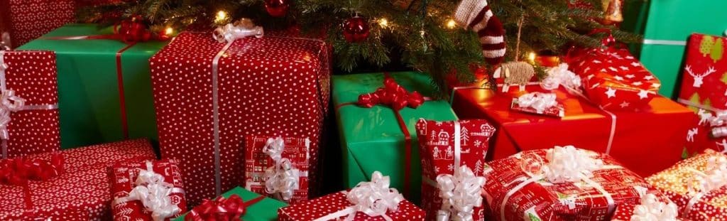 best-christmas-and-new-year-gifts-under-the-tree