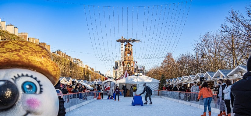 Ice-ring-in-paris-during-end-of-year