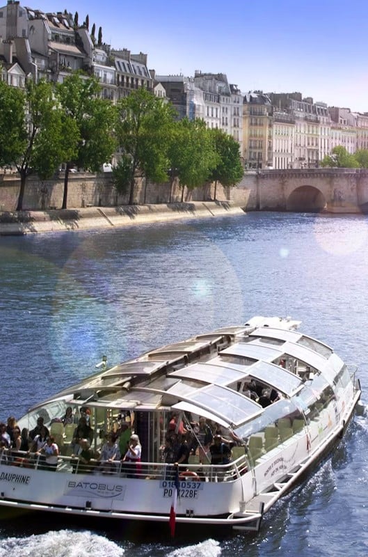 Croisieres-sur-seine-batobus-avec-pont-neuf