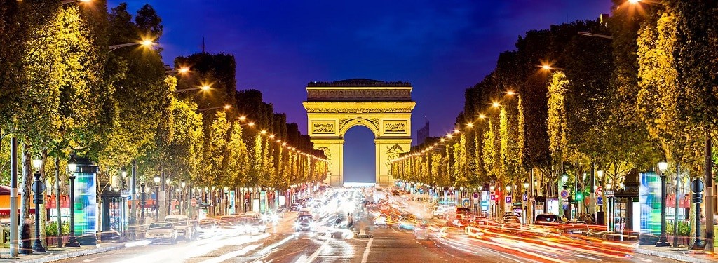 Shopping-Champs-elysees-paris-crepuscule-opt.jpg