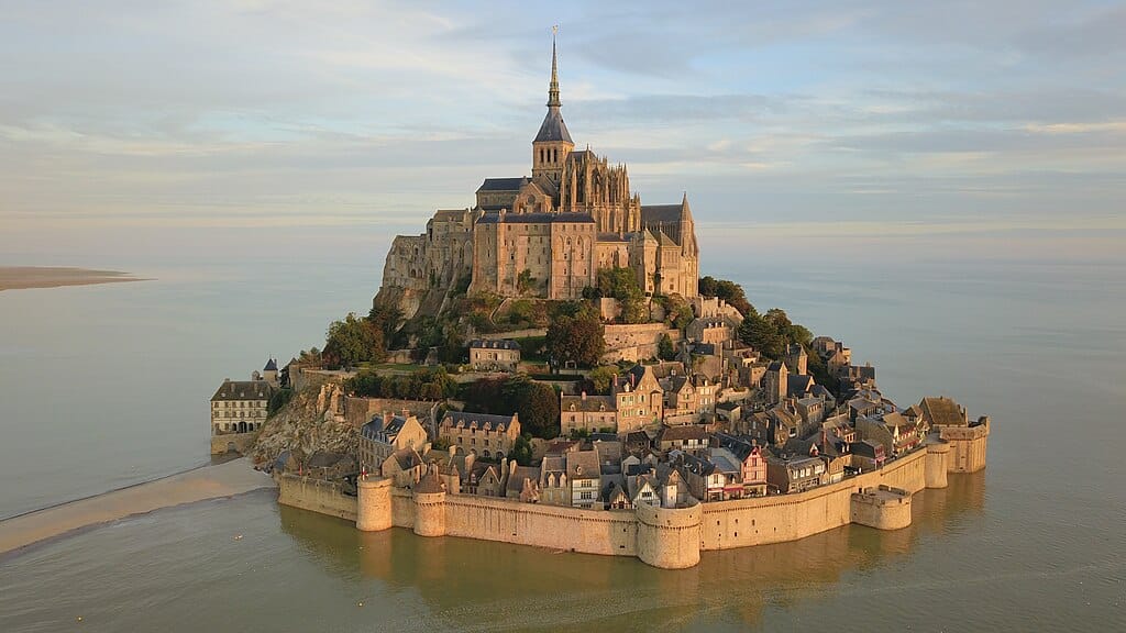 Visiter Paris avec des enfants-mont-saint-michel.jpg