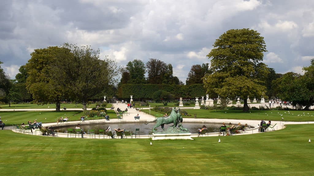 1er arrondissement de Paris-Visiting Paris with kids-tuileries-gardens.jpg