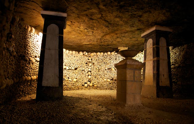Visiter les catacombes de Paris-salle.jpg