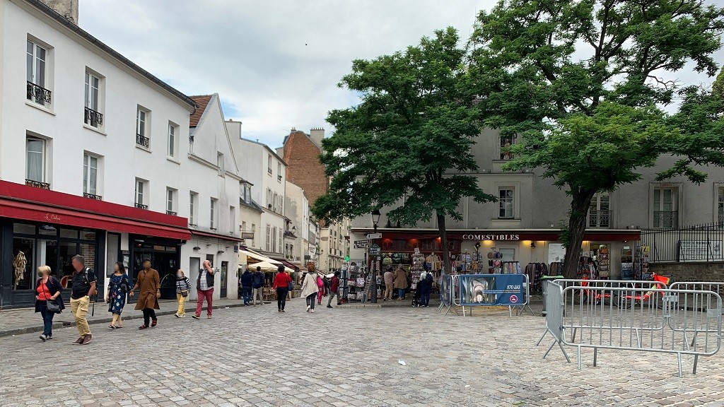 Jean-Marais square in Montmartre, and his “Passe Muraille” statue
