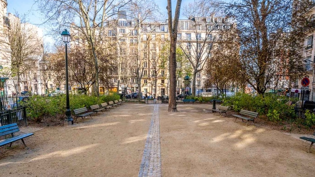 Place Joël Le-Tac, espace vert dédié à Nougaro, Steinlen et Carrière