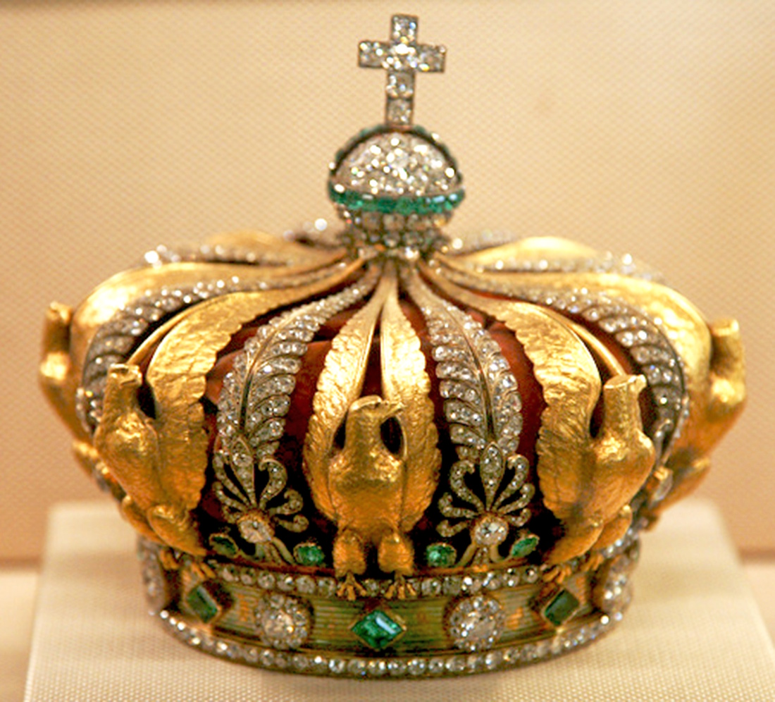 Vol du trésor royal de la couronne-Crown_of_Empress_Eugenie.jpg