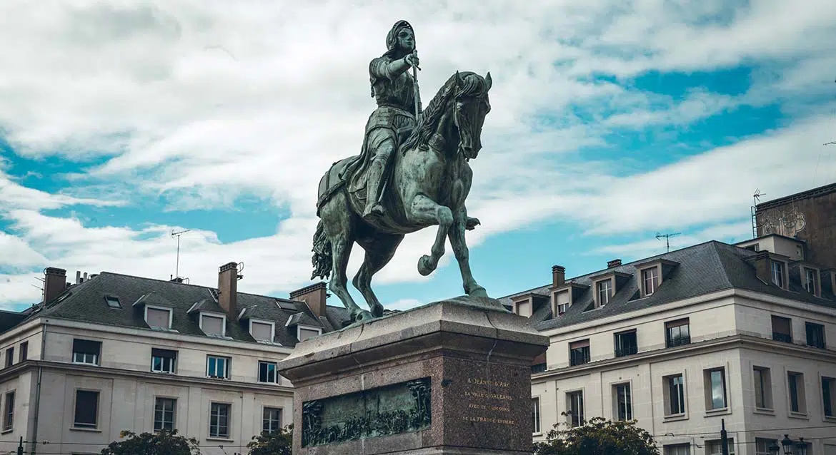 Jeanne d'arc-orleans-statue-jeanne-darc-orleans.jpg