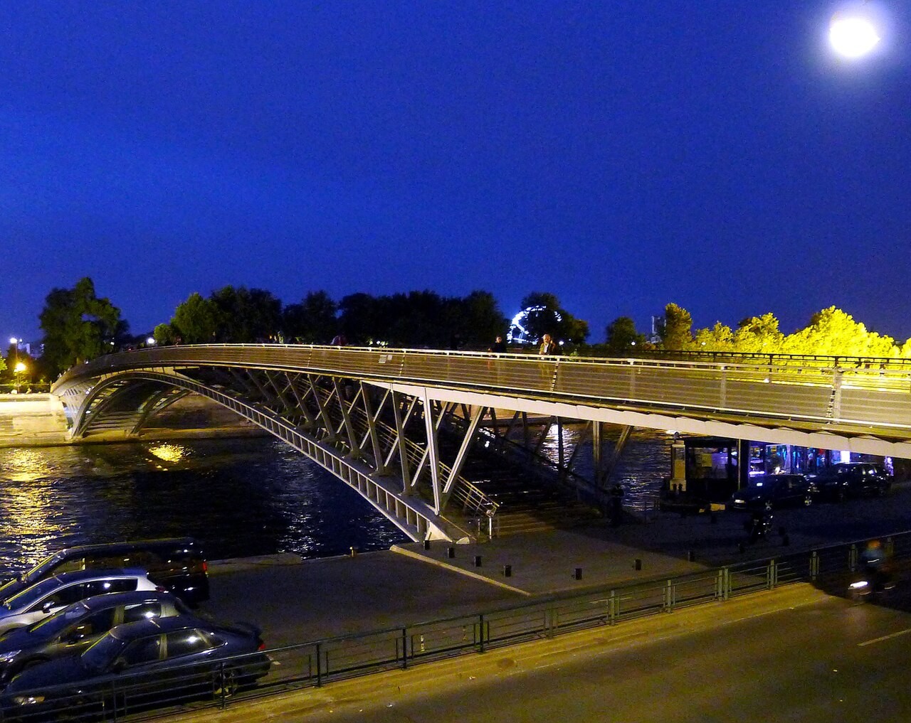 Reportage photos souvenirs-Passerelle-Léopold-Sédar-Senghor_rwk.JPG