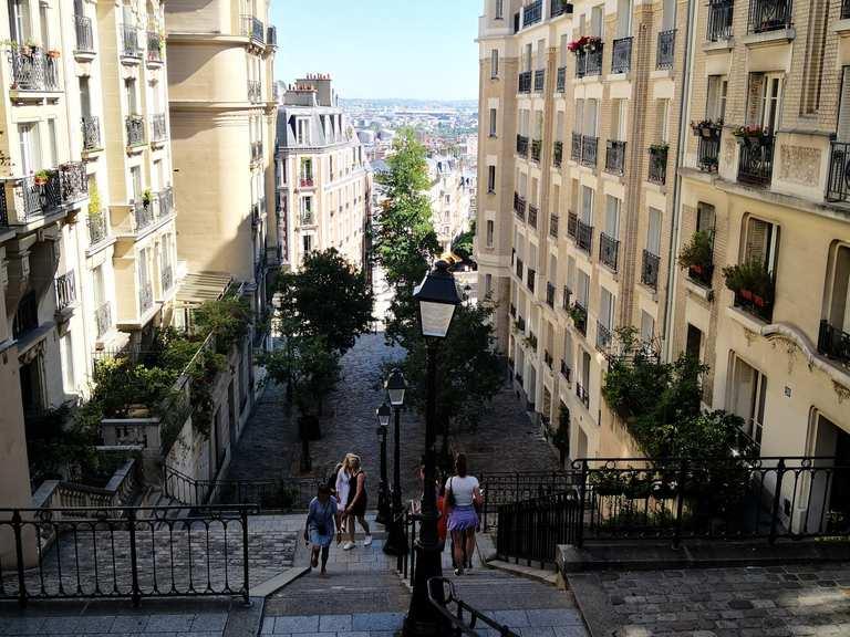 Rue du Mont Cenis-et-ses-escaliers.jpg