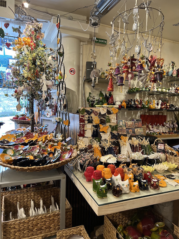 Galerie d'Art Céramique de Montmartre-presentoire.jpeg