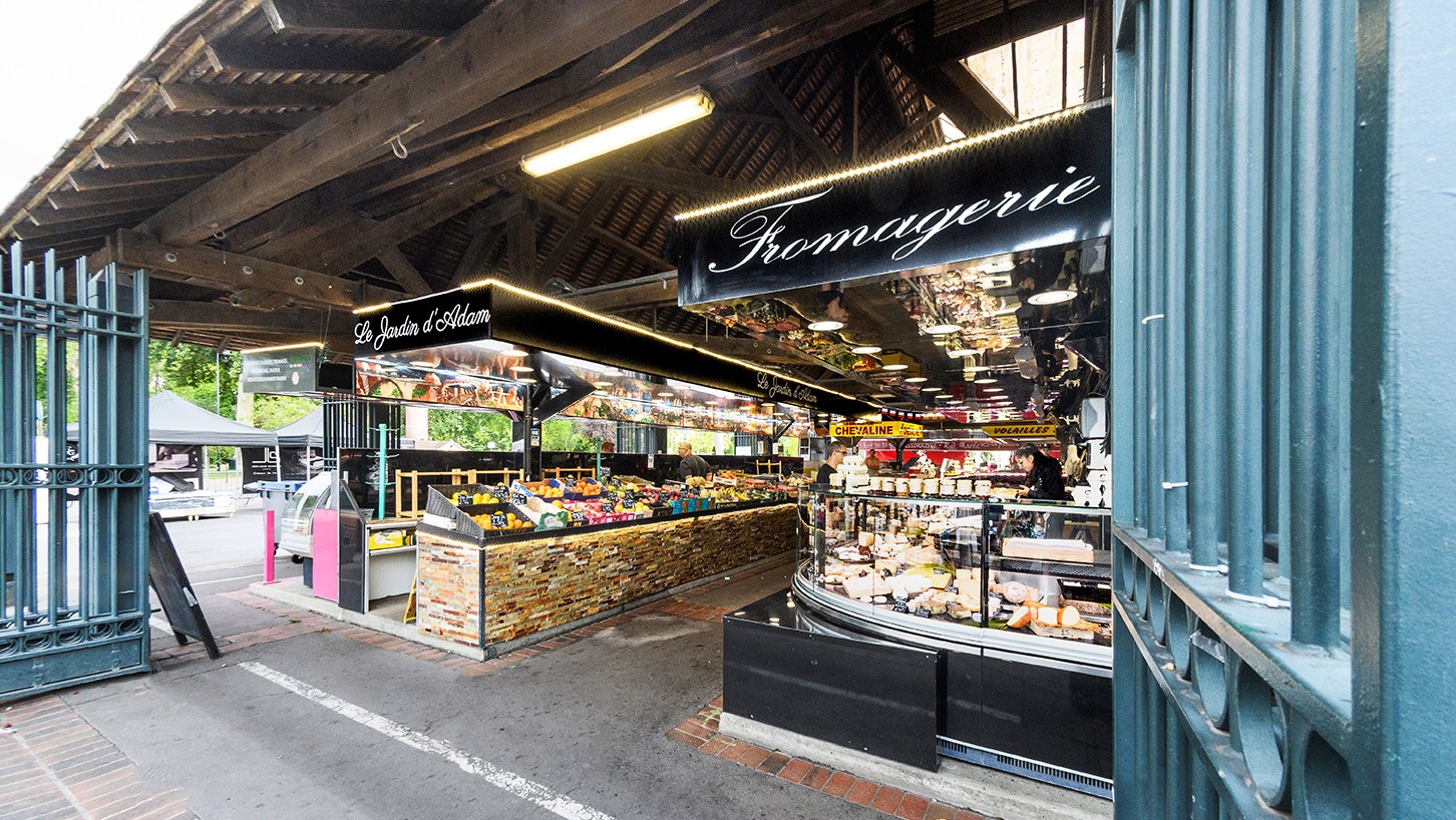L'Isle Adam - hall-marche.jpg