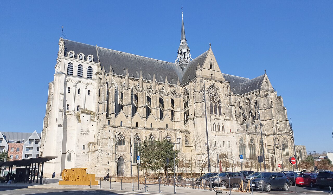Picardie et Flandresaint-quentin-basilique.jpg
