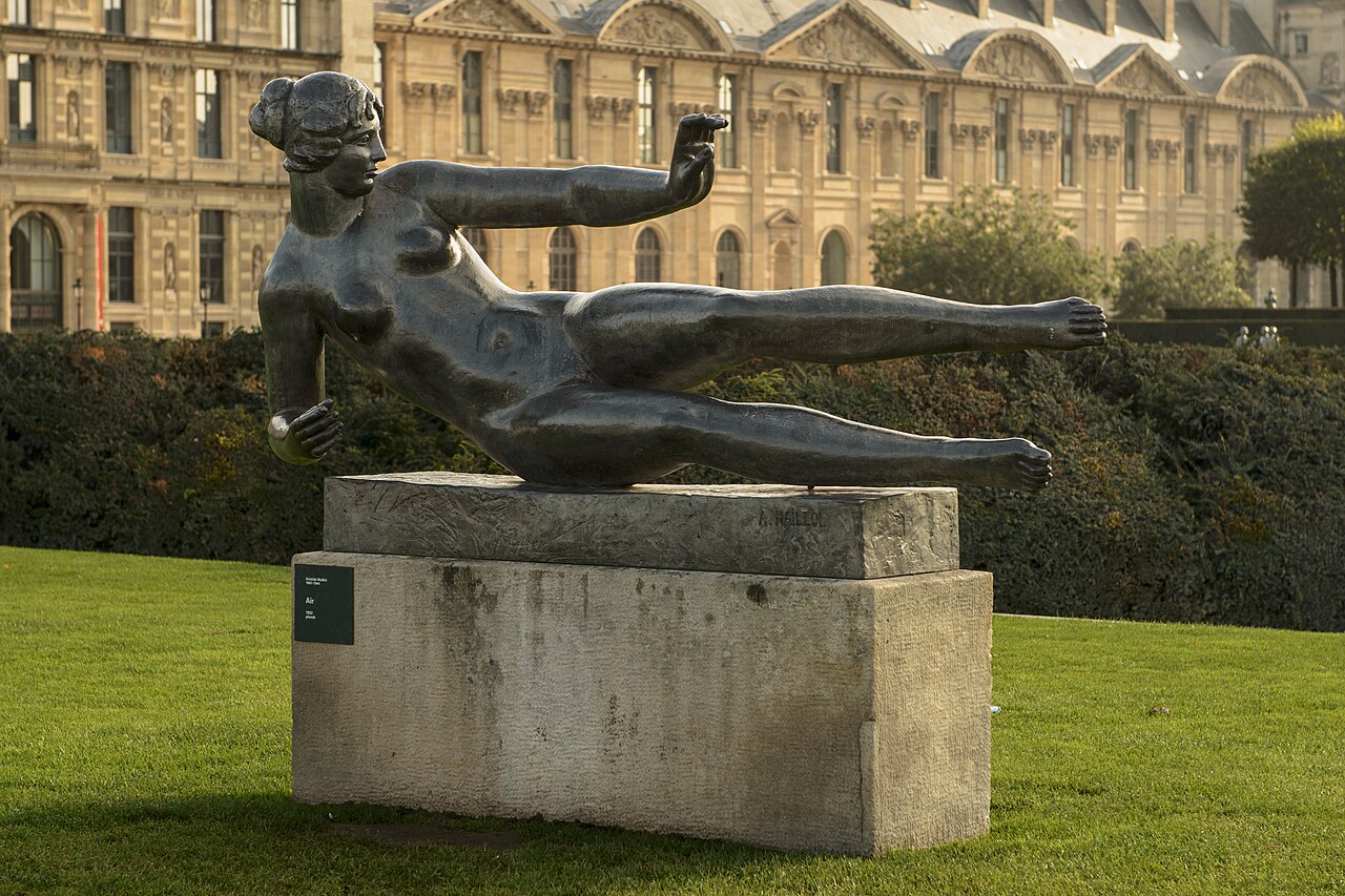 Jardin du Carrousel-L'Air_by_Aristide_Maillol,_Paris_7_October_2012.jpg