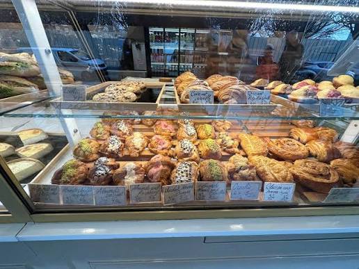 Flânerie Notre-Dame-viennoiseries.jpg