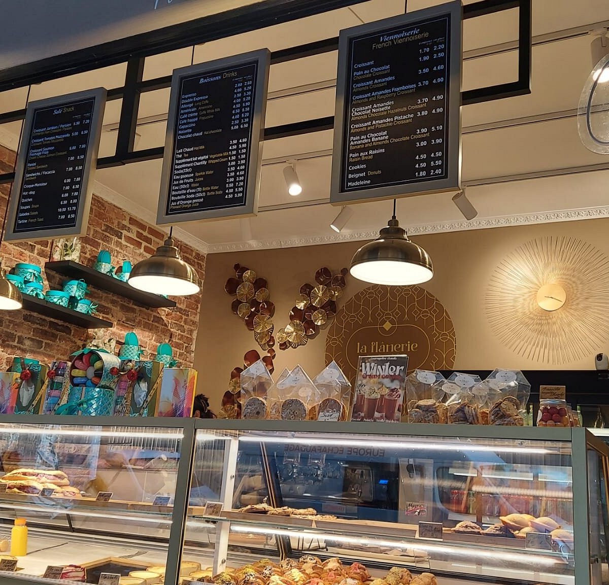 Flânerie Notre-Dame-comptoir.jpg
