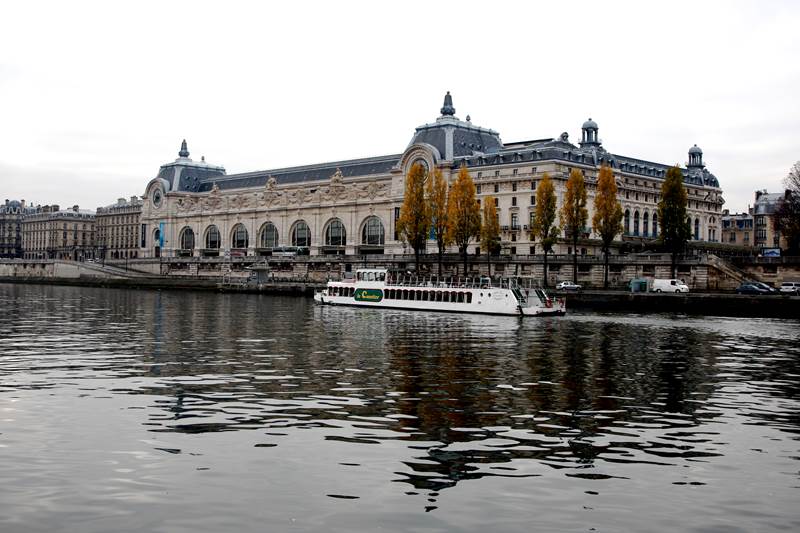 Croisieres-sur-canaux-parisiens-quai-embarquement-paris-canal-musee-orsey