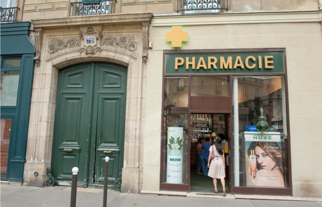 Pharmacies-du-village-ouvertes-la-nuit-a-paris-4eme